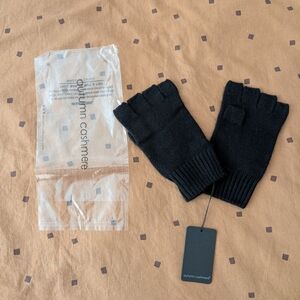 AUTUMN CASHMERE 100% Cashmere Black Fingerless Gloves, Unisex 🧤